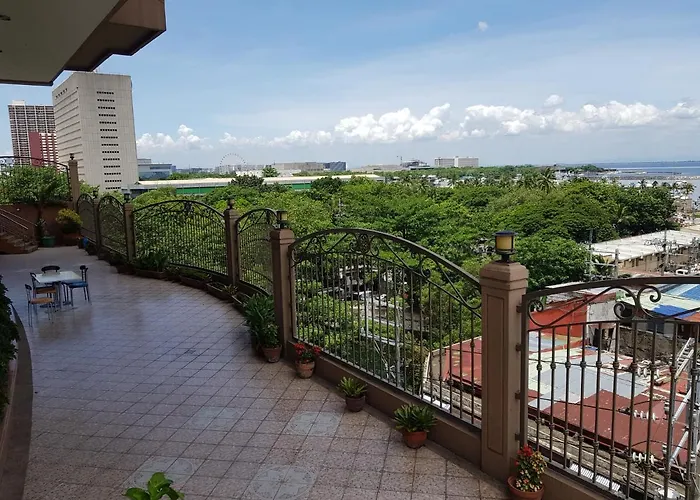 Hospital Ng Front Delux Le Mirage De Malate Apartahotel